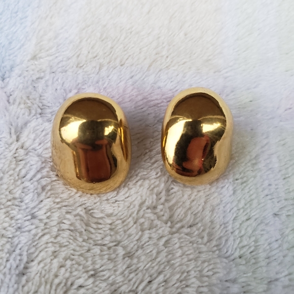 Gold-toned Vintage Signed Designer Monet Costume Jewelry Domed Earrings - Picture 3 of 4
